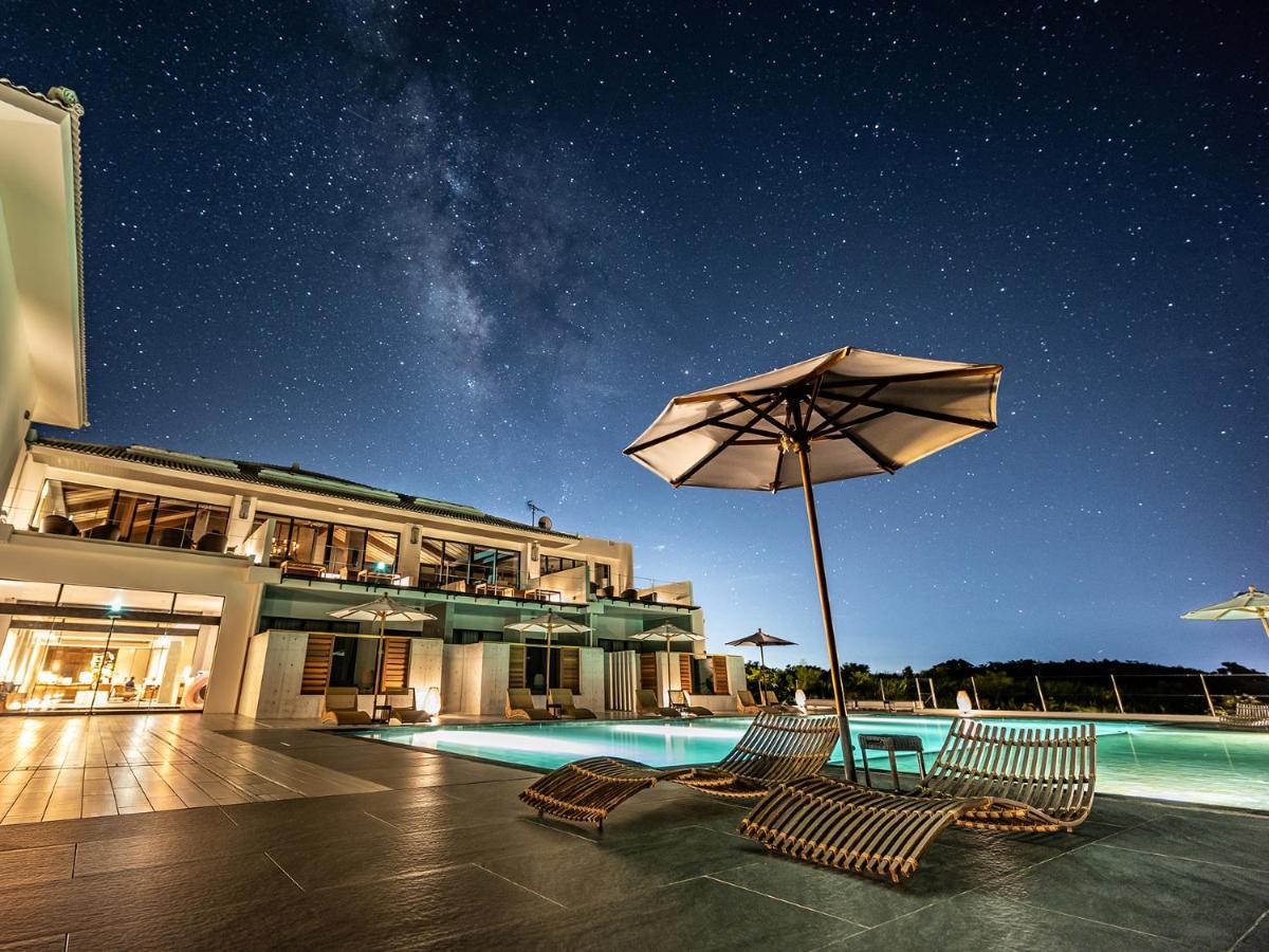 One Suite The Grand Nakijin Bagian luar foto