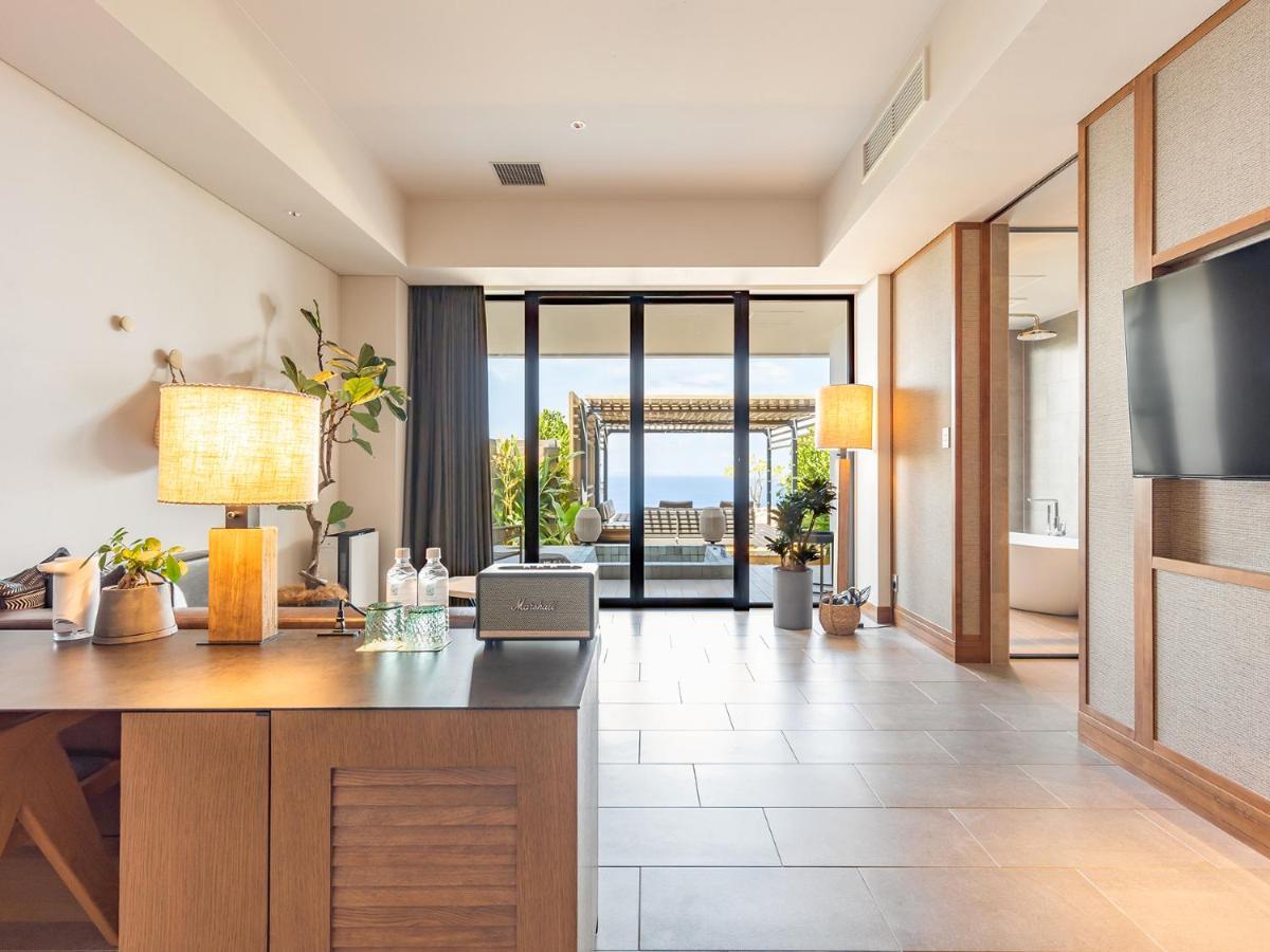 One Suite The Grand Nakijin Bagian luar foto