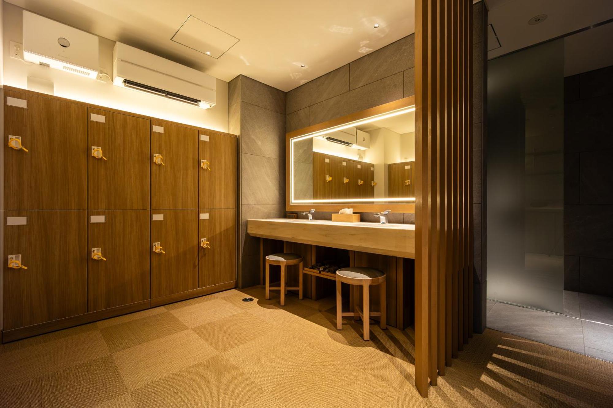 One Suite The Grand Nakijin Bagian luar foto